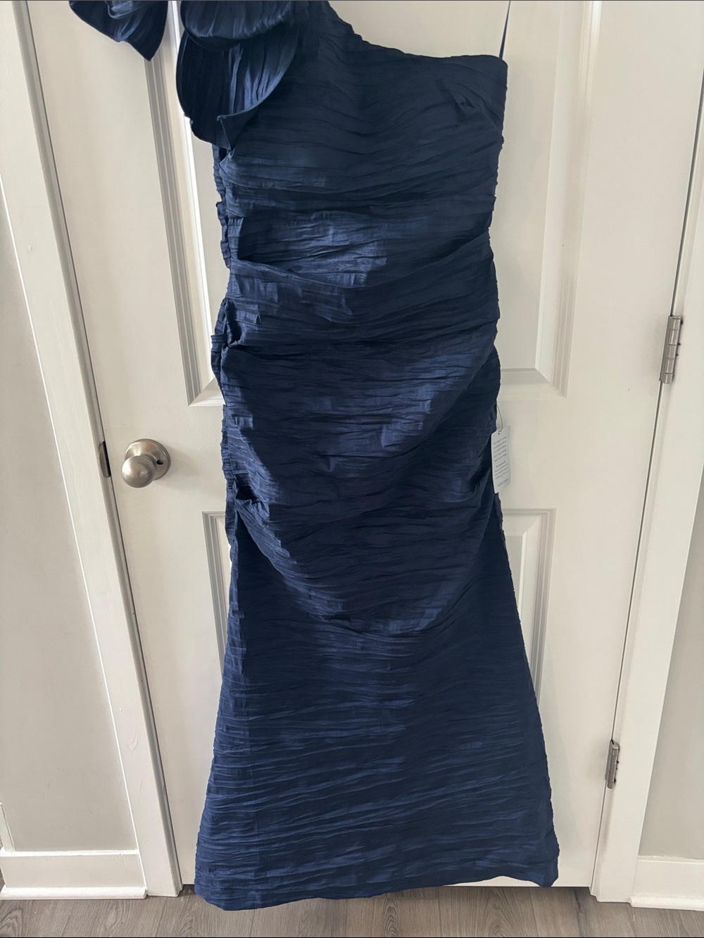 Bow Detail One-Shoulder Ruched Satin Gown - Picture 5 of 7